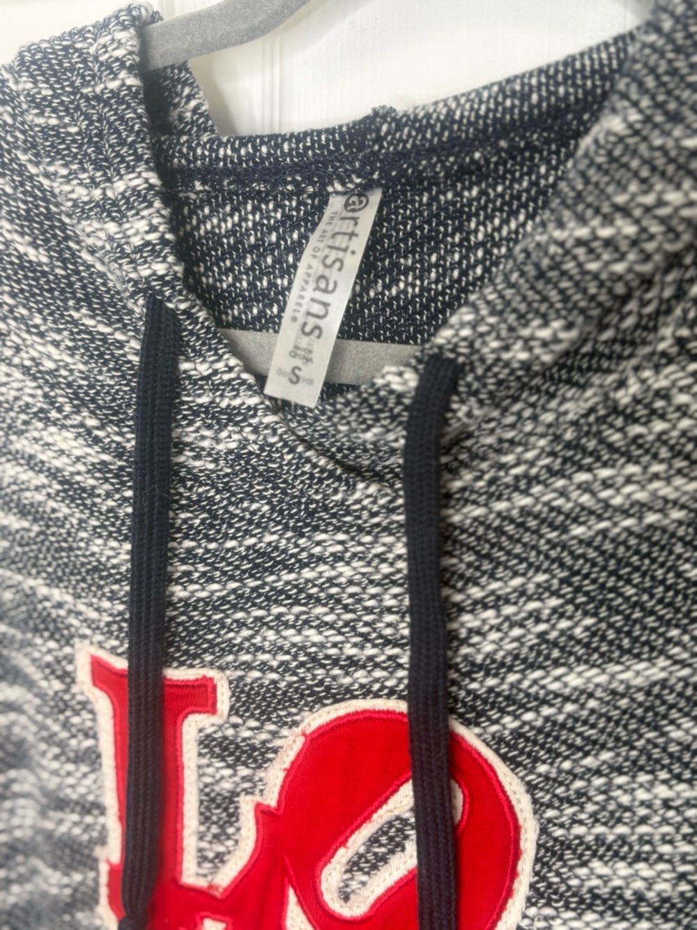 Philadelphia LOVE Hoodie Size Small Black White Red Light‎ Cozy Pullover - Picture 4 of 5